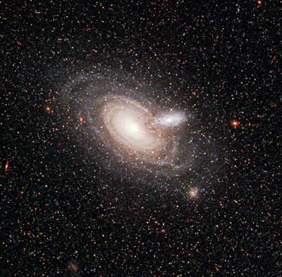Overlapping Galaxies 2MASX J00482185-2507365